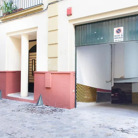 Isg Conde De Ibarra 12 Free Parking Seville